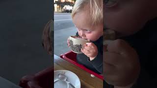 Que fofo 🥰 créditos gunnerthektokid cute baby cafe meme [upl. by Adnalro]