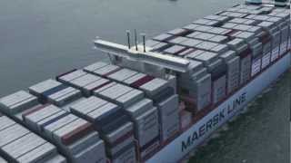 Maersk Line TripleE  Largest container ship in the world 2012  Hardware Ship 1080p [upl. by Jeralee]