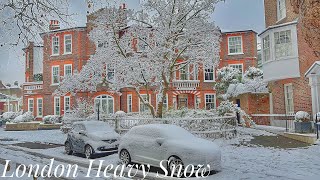 It’s Snowing in London  Heavy Snowfall in London December 2022  London Streets Christmas Walk [upl. by Ambrose]