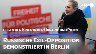 ExilRussen demonstrieren in Berlin gegen Putin  AFP [upl. by Aeresed344]