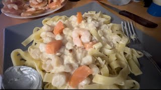 RECETTE NOIX DE ST JACQUES A LA CRÈME ET TAGLIATELLES GAMBAS CREVETTES SAUMON FUMÉ [upl. by Ytineres552]