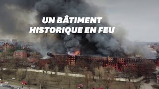 À SaintPétersbourg un incendie géant dans une fabrique historique [upl. by Ennaegroeg]