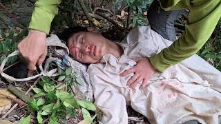 A man in distress lying unconscious on the mountain was saved by a goatherd girl  Truong Anh Hong [upl. by Nerissa]