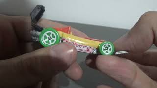 Vídeo Review en español Rockin Railer  Street Wiener ver HW Hot Wheels [upl. by Epuladaugairam]