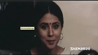 Chakravarthy helping out Urmila  Satya movie scenes  J D Chakravarthy Urmila Matondkar [upl. by Aniuqaoj]