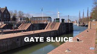 How It Works The Gate Sluice  Hydraulic Engineering In Netherlands [upl. by Newkirk710]