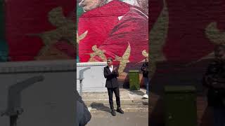 BOBBY FIRMINO VISITS HIS MURAL AS FANS SING SI SEÑOR [upl. by Yoshiko]