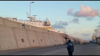 UN FERRY DE LA NAVIERA ARMAS SE EMPOTRA CON EL MUELLE NELSON MANDELA [upl. by Jenesia589]