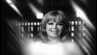 Hildegard Knef  Berlin Dein Gesicht hat Sommersprossen 1966 [upl. by Elin]