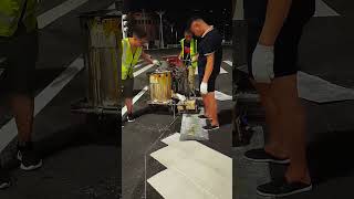 Road hot melt marking process Good tools and machinery make work easy [upl. by Alene]