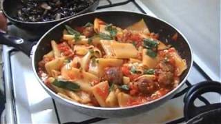 Paccheri al sugo con polpettine di melanzane [upl. by Nivalc]