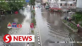 Flash floods hit parts of KL several bus routes affected [upl. by Darken]