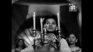 SHAMMA PE AAKE O PARWAANE ASHA BHONSLE amp CHORUS RAJENDRA KRISHAN C RAMCHANDRA  MEENAR 1954 [upl. by Ayel]