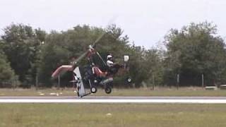 Ron Awad flying his Dominator gyroplane at Bensen Days 2010 [upl. by Rainwater452]