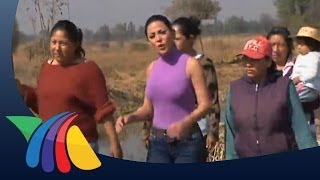 Mujeres construyen chinampas [upl. by Ecidnac]