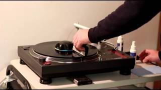 Lavare un vinile  Clean a vinyl [upl. by Devona]