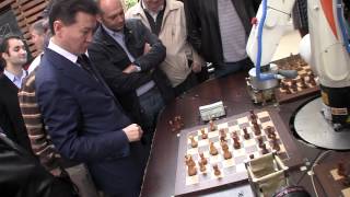 ROBOT vs Kirsan Ilyumzhinov Moscow 2013 [upl. by Sabas390]