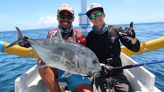 Pêcher des carangues GT à Bali [upl. by Kovacs]