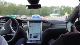 Demonstration Of The Tesla P85D Insane Mode at Vmax200 [upl. by Nnaasil]