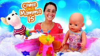 Video e giochi per i bambini piccoli Una visita giornata in piscina Nuovi episodi con Chi chi love [upl. by Westerfield4]