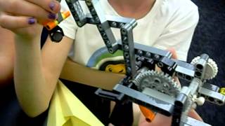 Awesome LEGO technics with gears  extending arm [upl. by Cart]