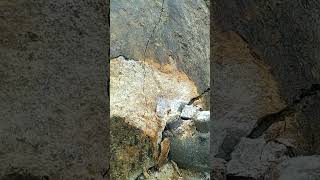 The No 1 rock splitter with the power to break rocks pistonrocksplitter rocksplitting splitrock [upl. by Yrannav]