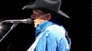 George Strait live in concert in Orlando singing quotThe Chairquot [upl. by Keli]