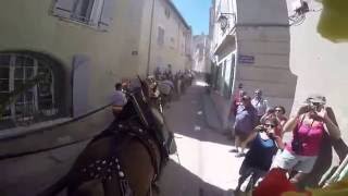 Barbentane Carreto Ramado 2016 la montée de la Grande Rue jusquà léglise [upl. by Yecnahc834]