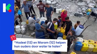 Deze jongens en meisjes in Gaza dragen elke dag zware flessen met water [upl. by Anneirda553]