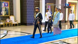 Istiadat Pertabalan Agong Raja Melayu pemimpin negara tiba di Istana Negara [upl. by Woolcott137]