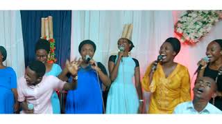 MUBWIRE IBIKURUSHYA By SILOAM CHOIR KUMUKENKE LIVE SESSION [upl. by Donella]