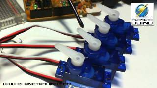 Arduino  Arreglo de Servos [upl. by Leak83]