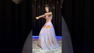 Bole Chudiyan  Sangeet DanceChoreography Bollywood Song Muskan Shorts [upl. by Tartaglia154]