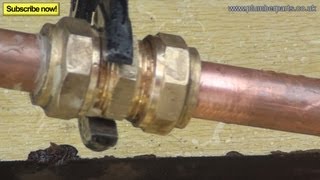 FIX LEAKING COMPRESSION PIPE FITTING  Plumbing Tips [upl. by Eileme]