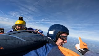 Adrian Cooper skydiving on his affcourse level one skydive with wwwlearnskydivingcouk [upl. by Loreen197]