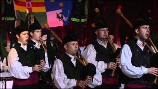 Festival interceltico Lorient2010  Final Noche Mágica LlarieguampNoega HD [upl. by Nnaarual460]