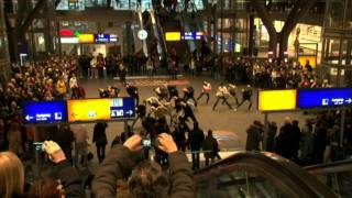 Flashmob Central Station Berlin  Staatsballett Berlin  Giorgio Madia [upl. by Inihor]