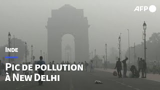 Inde  la capitale New Delhi plongée dans le smog  AFP Images [upl. by Nitsid]