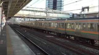 高崎線211系3000番台タカC7編成 普通高崎行き 蕨駅通過！ [upl. by Anitteb]