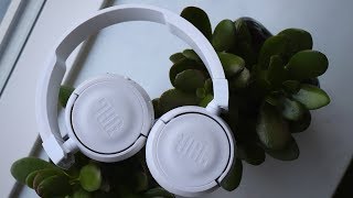 JBL Harman T450BT • Review [upl. by Eskill]