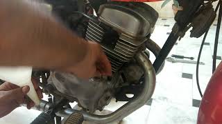 Honda CD200 Roadmaster Engine Oil Change [upl. by Minica437]