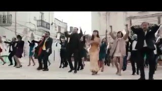 Amici Come Noi  Clip Finale  Il ballo alla Bollywood [upl. by Hayyim]