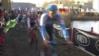 Van der Poel speelt soloslim in Hamme KwadrO Flandriencross DVV Verzekeringen Trofee [upl. by Annahpos696]