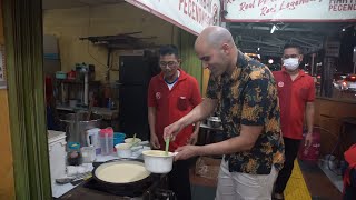 Top 10 Musttry Jakarta Street Foods Martabak Bakso Soto Betawi And More [upl. by Taryne]