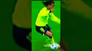 Ronaldinho 10 magic ✨ skills 😱 [upl. by Pavlov]