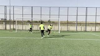 Yüksek top çalışması Goalkeeper trainer [upl. by Htirehc]