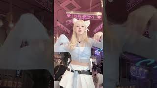 Automotivo XM Taka TakaTaka Tá Song cute russian trending dance danceshorts [upl. by Ycul]