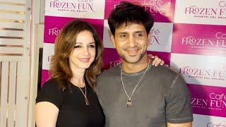 Sussanne Khan With Husabnd Arsalan Goni Arrives At Frozen Fun cafe Event [upl. by Culberson]