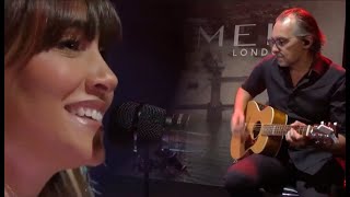 Aitana  Enemigos ACÚSTICO [upl. by Adnaugal90]