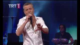 Levent YÜKSEL  Olsun Canlı  TRT1  Dillerden Düşmeyen Şarkılar  2013 Yılbaşı [upl. by Pease]